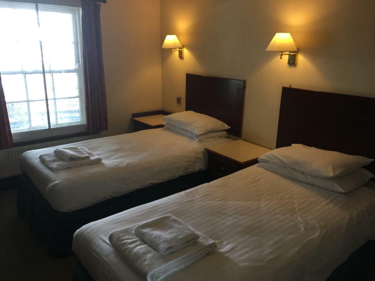 Cedar Tree Hotel Рагли Экстерьер фото